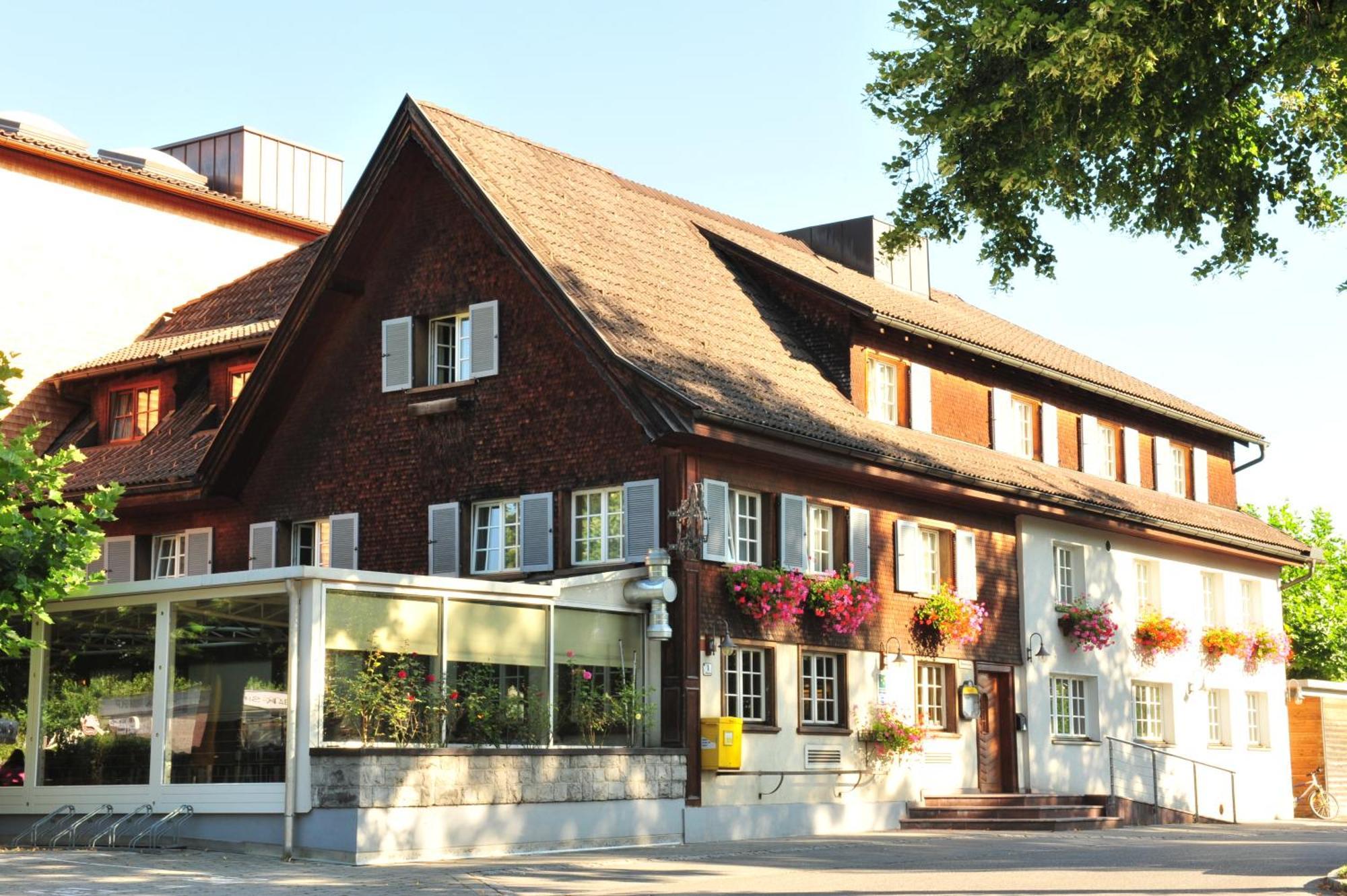 Hotel-Gasthof Loewen Feldkirch Buitenkant foto